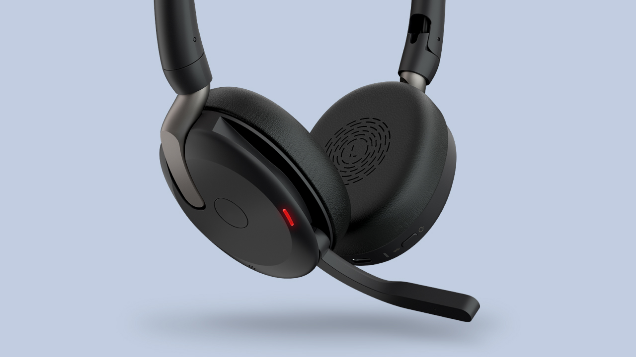 jabra-evolve2-65-with-busylight-function